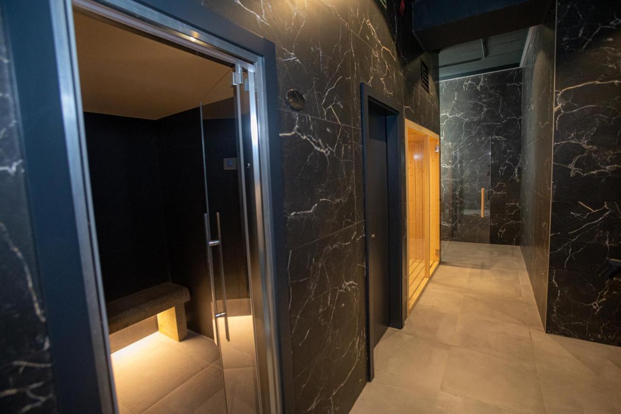 Solar Do Requeijo By Luna Hotels & Resorts 아르코스 데 발데베즈 외부 사진 The interior of the station