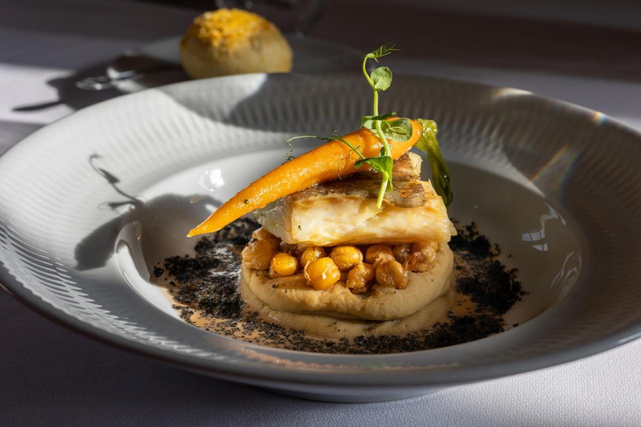Solar Do Requeijo By Luna Hotels & Resorts 아르코스 데 발데베즈 외부 사진 A modern French dish